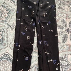 🔴‎ CLEARANCE buy 2 for $12 
Old Navy Black and Blue Leggings with Playful Print